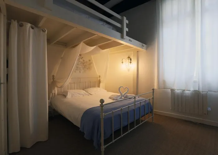 Charme D'ancien Au Coeur De Vieux-tours *